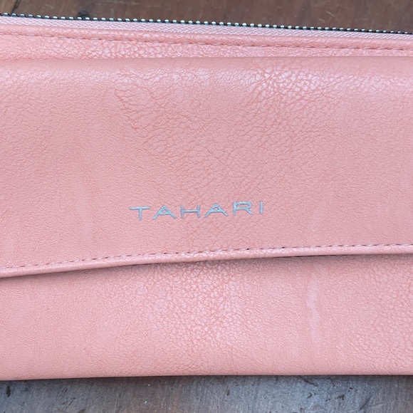 Tahari Coral Pink Leather Wristlet Clutch Wallet BN new - Picture 2 of 9